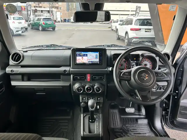 スズキ ジムニー シエラ JC 富山県 2024(令6)年 1.3万km 黒 社外ナビ/フルセグテレビ/Bluetooth接続/USB接続/AM/FMラジオ/DVD/CD再生/アイドリングストップ/プッシュスタート/クルーズコントロール/４WD/シートシートヒーター/オートエアコン/横滑り防止/衝突軽減/車線逸脱防止