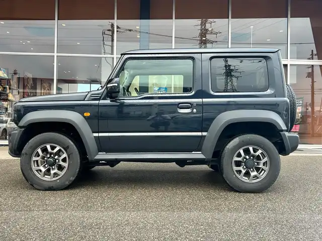 スズキ ジムニー シエラ JC 富山県 2024(令6)年 1.3万km 黒 社外ナビ/フルセグテレビ/Bluetooth接続/USB接続/AM/FMラジオ/DVD/CD再生/アイドリングストップ/プッシュスタート/クルーズコントロール/４WD/シートシートヒーター/オートエアコン/横滑り防止/衝突軽減/車線逸脱防止