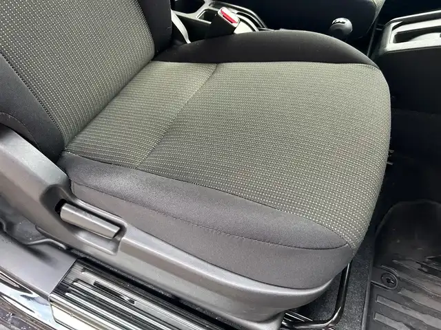 スズキ ジムニー シエラ JC 富山県 2024(令6)年 1.3万km 黒 社外ナビ/フルセグテレビ/Bluetooth接続/USB接続/AM/FMラジオ/DVD/CD再生/アイドリングストップ/プッシュスタート/クルーズコントロール/４WD/シートシートヒーター/オートエアコン/横滑り防止/衝突軽減/車線逸脱防止