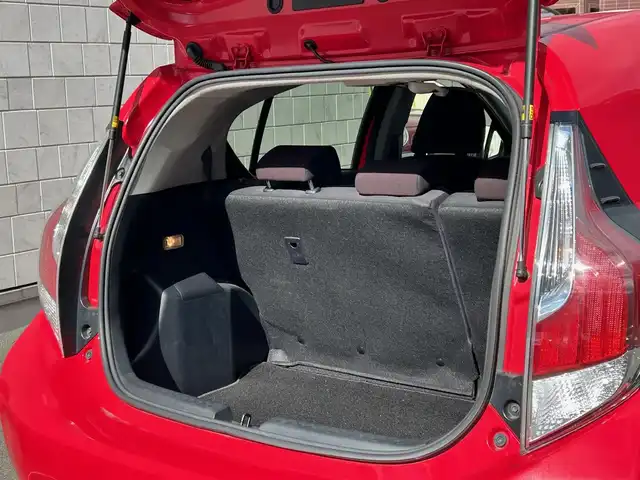 トヨタ アクア G 愛知県 2016(平28)年 1.1万km スーパーレッドⅤ ワンオーナー/TOYOTA SAFETY SENSE C/・プリクラッシュセーフティ/・レーンディパーチャーアラート/・オートマチックハイビーム/クルーズコントロール/純正ナビ〈NSZT-W６６T〉/DVD/Bluetooth/地デジTV/バックカメラ/前席シートヒーター/ビルトインETC/純正ドライブレコーダー〈DRT-H66A〉/純正１５インチAW/スマートキー＆プッシュスタート