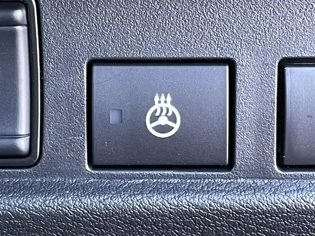 三菱 デリカミニ G プレミアム 岩手県 2023(令5)年 0.5万km アメジストブラック 4WD/ルーフレール/社外ディスプレイオーディオ/バックカメラ/アラウンドビューモニター/ETC2.0/アダプティブクルーズコントロール/両側パワースライドドア/前席シートヒーター/ステアリングヒーター/純正15インチアルミホイール/コーナーセンサー/取扱説明書/保証書/スペアキー1本