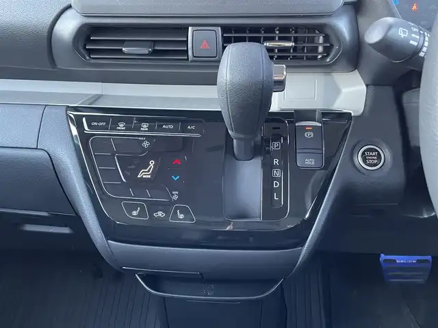 三菱 デリカミニ G プレミアム 岩手県 2023(令5)年 0.5万km アメジストブラック 4WD/ルーフレール/社外ディスプレイオーディオ/バックカメラ/アラウンドビューモニター/ETC2.0/アダプティブクルーズコントロール/両側パワースライドドア/前席シートヒーター/ステアリングヒーター/純正15インチアルミホイール/コーナーセンサー/取扱説明書/保証書/スペアキー1本