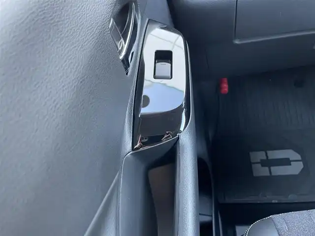 三菱 デリカミニ G プレミアム 岩手県 2023(令5)年 0.5万km アメジストブラック 4WD/ルーフレール/社外ディスプレイオーディオ/バックカメラ/アラウンドビューモニター/ETC2.0/アダプティブクルーズコントロール/両側パワースライドドア/前席シートヒーター/ステアリングヒーター/純正15インチアルミホイール/コーナーセンサー/取扱説明書/保証書/スペアキー1本