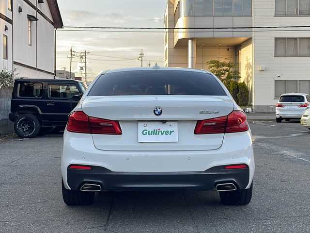 ＢＭＷ ５２３ｄ Mスポーツ 福井県 2019(平31)年 6万km アルピンホワイトⅢ メーカー純正HDDナビゲーション/（CD/DVDS/BT）/フルセグテレビ/360°カメラ/プリクラッシュセーフティ/レーンキープアシスト/アダプティブクルーズコントロール/パーキングアシスト/ヘッドアップディスプレイ/ブラインドスポットモニター/黒革シート/パワーシート/（シートメモリ付き）/シートヒーター/電動リアゲート/純正19インチアルミホイール/ディーゼルターボ/パドルシフト/クリアランスソナー/LEDヘッドライト/LEDフォグランプ/ドライブレコーダー/ETC2.0 （ミラー型）/USBポート/置くだけ充電/ステアリングリモコン/オートライト/オートマチックハイビーム/スマートキー/プッシュスタート/保証書/取扱説明書