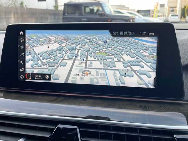 ＢＭＷ ５２３ｄ Mスポーツ 福井県 2019(平31)年 6万km アルピンホワイトⅢ メーカー純正HDDナビゲーション/（CD/DVDS/BT）/フルセグテレビ/360°カメラ/プリクラッシュセーフティ/レーンキープアシスト/アダプティブクルーズコントロール/パーキングアシスト/ヘッドアップディスプレイ/ブラインドスポットモニター/黒革シート/パワーシート/（シートメモリ付き）/シートヒーター/電動リアゲート/純正19インチアルミホイール/ディーゼルターボ/パドルシフト/クリアランスソナー/LEDヘッドライト/LEDフォグランプ/ドライブレコーダー/ETC2.0 （ミラー型）/USBポート/置くだけ充電/ステアリングリモコン/オートライト/オートマチックハイビーム/スマートキー/プッシュスタート/保証書/取扱説明書