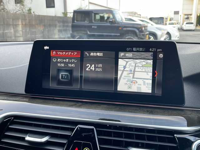 ＢＭＷ ５２３ｄ Mスポーツ 福井県 2019(平31)年 6万km アルピンホワイトⅢ メーカー純正HDDナビゲーション/（CD/DVDS/BT）/フルセグテレビ/360°カメラ/プリクラッシュセーフティ/レーンキープアシスト/アダプティブクルーズコントロール/パーキングアシスト/ヘッドアップディスプレイ/ブラインドスポットモニター/黒革シート/パワーシート/（シートメモリ付き）/シートヒーター/電動リアゲート/純正19インチアルミホイール/ディーゼルターボ/パドルシフト/クリアランスソナー/LEDヘッドライト/LEDフォグランプ/ドライブレコーダー/ETC2.0 （ミラー型）/USBポート/置くだけ充電/ステアリングリモコン/オートライト/オートマチックハイビーム/スマートキー/プッシュスタート/保証書/取扱説明書