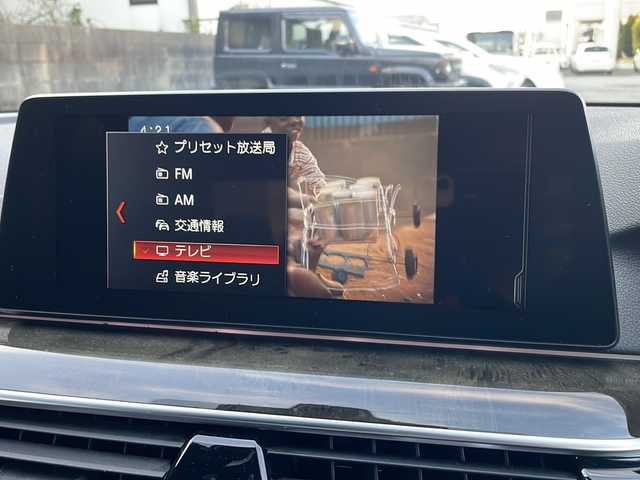 ＢＭＷ ５２３ｄ Mスポーツ 福井県 2019(平31)年 6万km アルピンホワイトⅢ メーカー純正HDDナビゲーション/（CD/DVDS/BT）/フルセグテレビ/360°カメラ/プリクラッシュセーフティ/レーンキープアシスト/アダプティブクルーズコントロール/パーキングアシスト/ヘッドアップディスプレイ/ブラインドスポットモニター/黒革シート/パワーシート/（シートメモリ付き）/シートヒーター/電動リアゲート/純正19インチアルミホイール/ディーゼルターボ/パドルシフト/クリアランスソナー/LEDヘッドライト/LEDフォグランプ/ドライブレコーダー/ETC2.0 （ミラー型）/USBポート/置くだけ充電/ステアリングリモコン/オートライト/オートマチックハイビーム/スマートキー/プッシュスタート/保証書/取扱説明書