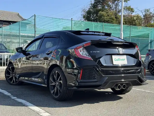 ホンダ シビック ハッチバック 兵庫県 2019(平31)年 3.6万km 黒 ホンダセンシング/社外ナビ/フルセグTV/バックカメラ/ETC/純正18インチアルミホイール/LEDヘッドライト/パドルシフト/シートヒーター/クルーズコントロール/ステアリングリモコン/スマートキー/プッシュスタート/ドアバイザー