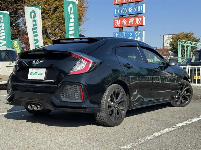 ホンダ シビック ハッチバック 兵庫県 2019(平31)年 3.6万km 黒 ホンダセンシング/社外ナビ/フルセグTV/バックカメラ/ETC/純正18インチアルミホイール/LEDヘッドライト/パドルシフト/シートヒーター/クルーズコントロール/ステアリングリモコン/スマートキー/プッシュスタート/ドアバイザー