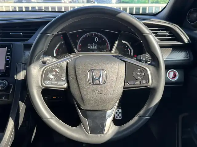ホンダ シビック ハッチバック 兵庫県 2019(平31)年 3.6万km 黒 ホンダセンシング/社外ナビ/フルセグTV/バックカメラ/ETC/純正18インチアルミホイール/LEDヘッドライト/パドルシフト/シートヒーター/クルーズコントロール/ステアリングリモコン/スマートキー/プッシュスタート/ドアバイザー