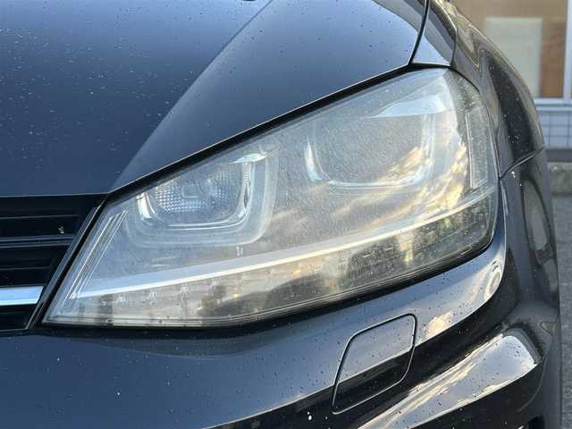 フォルクスワーゲン ゴルフ Ｒ 愛知県 2017(平29)年 12.8万km 黒 /禁煙//純正ナビ/AUX/BT/TV/CD/DVD//黒本革シート/前席シートヒーター//ACC/衝突軽減システム/BSM//バックカメラ//クリアランスソナー//照明付バニティミラー//ハーフレザーシート//横滑り防止システム//革巻きステアリング/ステアリングスイッチ//LEDヘッドライト/フォグ//電動パーキングブレーキ//オートホールド//純正18インチAW//純正フロアマット/ドアバイザー//保証書/取扱説明書