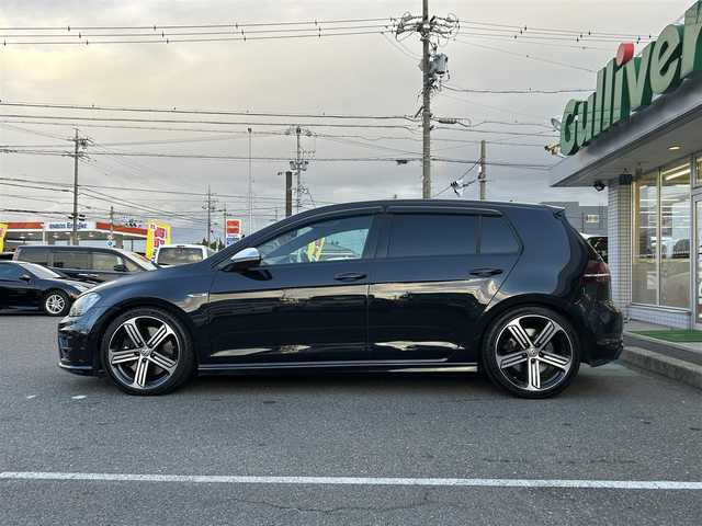 フォルクスワーゲン ゴルフ Ｒ 愛知県 2017(平29)年 12.8万km 黒 /禁煙//純正ナビ/AUX/BT/TV/CD/DVD//黒本革シート/前席シートヒーター//ACC/衝突軽減システム/BSM//バックカメラ//クリアランスソナー//照明付バニティミラー//ハーフレザーシート//横滑り防止システム//革巻きステアリング/ステアリングスイッチ//LEDヘッドライト/フォグ//電動パーキングブレーキ//オートホールド//純正18インチAW//純正フロアマット/ドアバイザー//保証書/取扱説明書