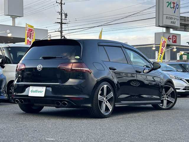 フォルクスワーゲン ゴルフ Ｒ 愛知県 2017(平29)年 12.8万km 黒 /禁煙//純正ナビ/AUX/BT/TV/CD/DVD//黒本革シート/前席シートヒーター//ACC/衝突軽減システム/BSM//バックカメラ//クリアランスソナー//照明付バニティミラー//ハーフレザーシート//横滑り防止システム//革巻きステアリング/ステアリングスイッチ//LEDヘッドライト/フォグ//電動パーキングブレーキ//オートホールド//純正18インチAW//純正フロアマット/ドアバイザー//保証書/取扱説明書