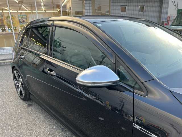 フォルクスワーゲン ゴルフ Ｒ 愛知県 2017(平29)年 12.8万km 黒 /禁煙//純正ナビ/AUX/BT/TV/CD/DVD//黒本革シート/前席シートヒーター//ACC/衝突軽減システム/BSM//バックカメラ//クリアランスソナー//照明付バニティミラー//ハーフレザーシート//横滑り防止システム//革巻きステアリング/ステアリングスイッチ//LEDヘッドライト/フォグ//電動パーキングブレーキ//オートホールド//純正18インチAW//純正フロアマット/ドアバイザー//保証書/取扱説明書