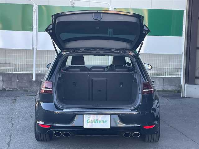 フォルクスワーゲン ゴルフ Ｒ 愛知県 2017(平29)年 12.8万km 黒 /禁煙//純正ナビ/AUX/BT/TV/CD/DVD//黒本革シート/前席シートヒーター//ACC/衝突軽減システム/BSM//バックカメラ//クリアランスソナー//照明付バニティミラー//ハーフレザーシート//横滑り防止システム//革巻きステアリング/ステアリングスイッチ//LEDヘッドライト/フォグ//電動パーキングブレーキ//オートホールド//純正18インチAW//純正フロアマット/ドアバイザー//保証書/取扱説明書