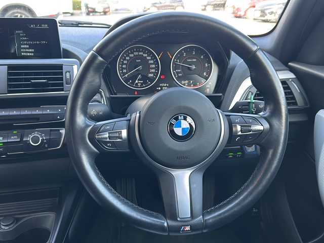 ＢＭＷ １１８ｄ Mスポーツ 鳥取県 2017(平29)年 8.2万km 黒 インテリジェントセーフティ/・衝突警告・被害軽減ブレーキ/車線逸脱警告/メーカーHDDナビ/・CD/DVD/Bluetooth/AUX/バックカメラ/スマートキー/プッシュスタート/・スマートキー2本あり/ミラー一体型ETC/前後ドライブレコーダー/BMW CLEAN DIESEL/LEDヘッドライト/オートライト/純正18AW/W&サイドエアバック/カーテンエアバック