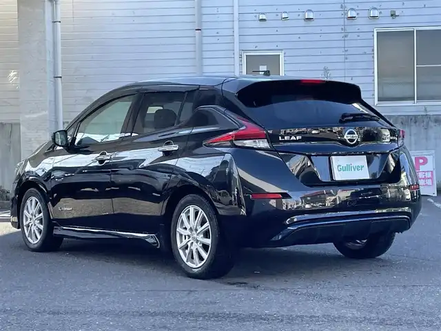 日産 リーフ X 10万台記念車 宮城県 2019(平31)年 4.8万km スーパーブラック 特別仕様車/ワンオーナー/純正メーカーナビ/CD/DVD/BT/フルセグTV/USB/AUX/バックカメラ/プロパイロット/ACC/衝突被害軽減システム/踏み間違い衝突防止アシスト/全席シートヒーター/ステアリングヒーター/eペダル/コーナーセンサー/純正16インチアルミ＆スタッドレス/純正17インチアルミ＆ノーマルタイヤ積込/充電ケーブル積込/スペアキー/保証書＆取扱説明書＆ナビ説明書