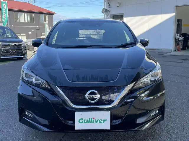 日産 リーフ X 10万台記念車 宮城県 2019(平31)年 4.8万km スーパーブラック 特別仕様車/ワンオーナー/純正メーカーナビ/CD/DVD/BT/フルセグTV/USB/AUX/バックカメラ/プロパイロット/ACC/衝突被害軽減システム/踏み間違い衝突防止アシスト/全席シートヒーター/ステアリングヒーター/eペダル/コーナーセンサー/純正16インチアルミ＆スタッドレス/純正17インチアルミ＆ノーマルタイヤ積込/充電ケーブル積込/スペアキー/保証書＆取扱説明書＆ナビ説明書