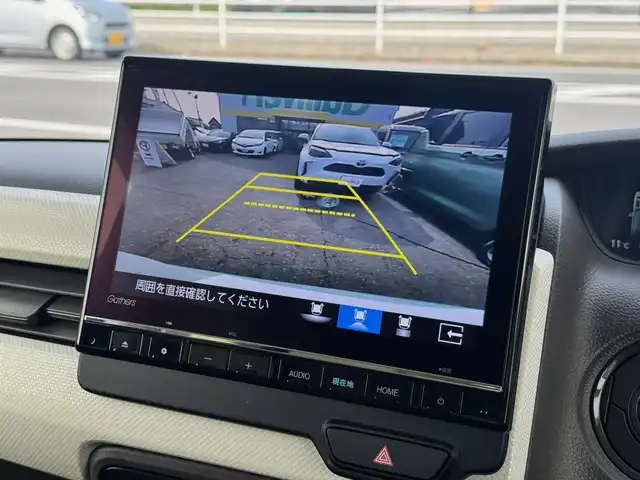 ホンダ Ｎ ＢＯＸ L ターボ 滋賀県 2023(令5)年 8.9万km プレミアムサンライトホワイトパール ワンオーナー/4WD/純正9インチフルセグナビ/　フルセグ Bluetooth AppleCarPlay CD DVD SD /バッッカメラ/ドライブレコーダー前後/ビルトインETC/両側パワースライドドア/純正フロアマット/純正ドアバイザー/スマートキー×2/プッシュスタート/Honda SENSING/衝突軽減ブレーキ（CMBS）/誤発進抑制機能/歩行者事故低減ステアリング/路外逸脱抑制機能/渋滞追従機能付アダプティブクルーズコントロール（ACC）車線維持支援システム（LKAS）/先行車発進お知らせ機能/標識認識機能/後方誤発進抑制機能/オートハイビーム/オートリトラミラー/アレルクリーンプラスシート/前席用i-サイドエアバッグシステム/　＋サイドカーテンエアバッグシステム(前席/後席対応)/運転席＆助手席シートバックテーブル/運転席＆助手席シートヒーター/