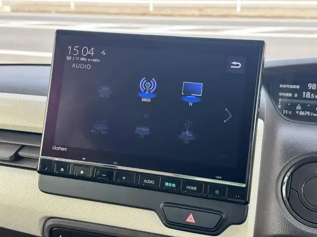 ホンダ Ｎ ＢＯＸ L ターボ 滋賀県 2023(令5)年 8.9万km プレミアムサンライトホワイトパール ワンオーナー/4WD/純正9インチフルセグナビ/　フルセグ Bluetooth AppleCarPlay CD DVD SD /バッッカメラ/ドライブレコーダー前後/ビルトインETC/両側パワースライドドア/純正フロアマット/純正ドアバイザー/スマートキー×2/プッシュスタート/Honda SENSING/衝突軽減ブレーキ（CMBS）/誤発進抑制機能/歩行者事故低減ステアリング/路外逸脱抑制機能/渋滞追従機能付アダプティブクルーズコントロール（ACC）車線維持支援システム（LKAS）/先行車発進お知らせ機能/標識認識機能/後方誤発進抑制機能/オートハイビーム/オートリトラミラー/アレルクリーンプラスシート/前席用i-サイドエアバッグシステム/　＋サイドカーテンエアバッグシステム(前席/後席対応)/運転席＆助手席シートバックテーブル/運転席＆助手席シートヒーター/