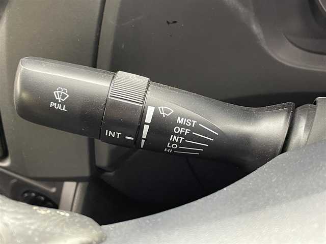 トヨタ ８６ G 茨城県 2019(令1)年 0.9万km ピュアレッド ７インチ純正ナビＴＶ/バックカメラ/６ＭＴ/衝突安全ボディ/横滑り防止システム/アンチロックブレーキ