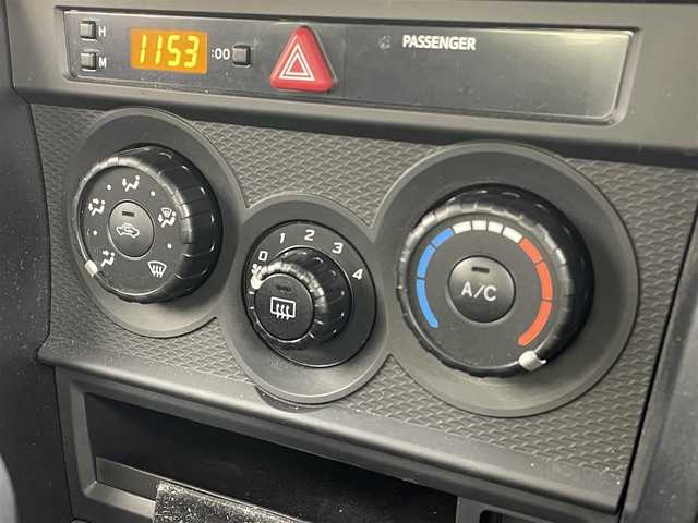 トヨタ ８６ G 茨城県 2019(令1)年 0.9万km ピュアレッド ７インチ純正ナビＴＶ/バックカメラ/６ＭＴ/衝突安全ボディ/横滑り防止システム/アンチロックブレーキ