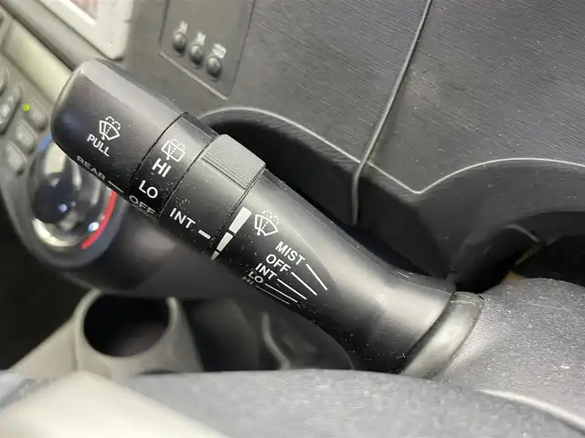トヨタ アクア G 富山県 2013(平25)年 6万km ライムホワイトパールクリスタルシャイン 純正メモリナビ（NSCP-W62）/ワンセグ/Bluetooth/CD/バックカメラ/ETC/プッシュスタート/スマートキー×２/ウインカーミラー/革巻きステアリング/ステアリングスイッチ/ウインカーミラー/バニティミラー/ヘッドライトレベライザー/純正フロアマット/ドアバイザー