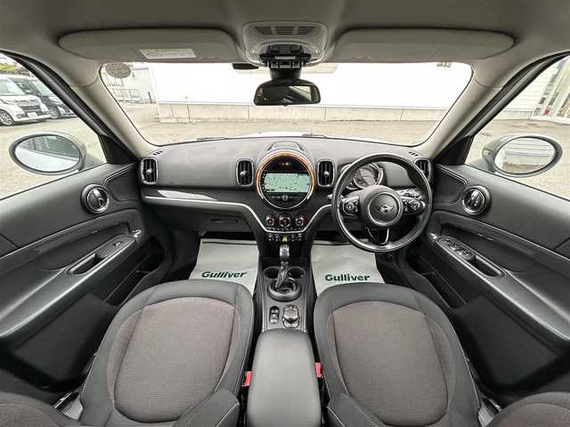 ＭＩＮＩ ミニ クロスオーバー クーパー S E オール4 山形県 2018(平30)年 6.1万km 白Ⅱ 4WD/純正ナビ/FM/AM/AUX/USB/Bluetooth/ターボ/インテリジェントセーフティ/アクティブクルーズコントロール/前席シートヒーター/電動パーキングブレーキ/クリアランスソナー/横ブレ防止装置/電動リアゲート/ドライビングモードスイッチ/LEDライト/フォグランプ/スマートキー