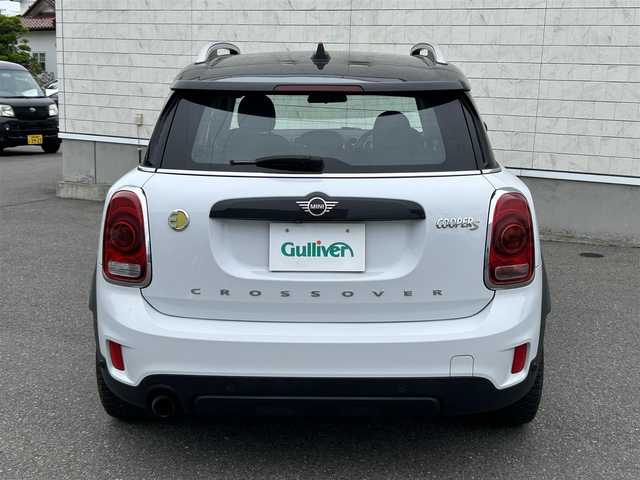 ＭＩＮＩ ミニ クロスオーバー クーパー S E オール4 山形県 2018(平30)年 6.1万km 白Ⅱ 4WD/純正ナビ/FM/AM/AUX/USB/Bluetooth/ターボ/インテリジェントセーフティ/アクティブクルーズコントロール/前席シートヒーター/電動パーキングブレーキ/クリアランスソナー/横ブレ防止装置/電動リアゲート/ドライビングモードスイッチ/LEDライト/フォグランプ/スマートキー
