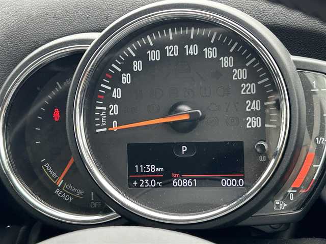 ＭＩＮＩ ミニ クロスオーバー クーパー S E オール4 山形県 2018(平30)年 6.1万km 白Ⅱ 4WD/純正ナビ/FM/AM/AUX/USB/Bluetooth/ターボ/インテリジェントセーフティ/アクティブクルーズコントロール/前席シートヒーター/電動パーキングブレーキ/クリアランスソナー/横ブレ防止装置/電動リアゲート/ドライビングモードスイッチ/LEDライト/フォグランプ/スマートキー