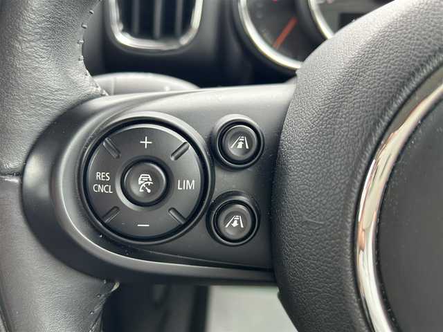 ＭＩＮＩ ミニ クロスオーバー クーパー S E オール4 山形県 2018(平30)年 6.1万km 白Ⅱ 4WD/純正ナビ/FM/AM/AUX/USB/Bluetooth/ターボ/インテリジェントセーフティ/アクティブクルーズコントロール/前席シートヒーター/電動パーキングブレーキ/クリアランスソナー/横ブレ防止装置/電動リアゲート/ドライビングモードスイッチ/LEDライト/フォグランプ/スマートキー