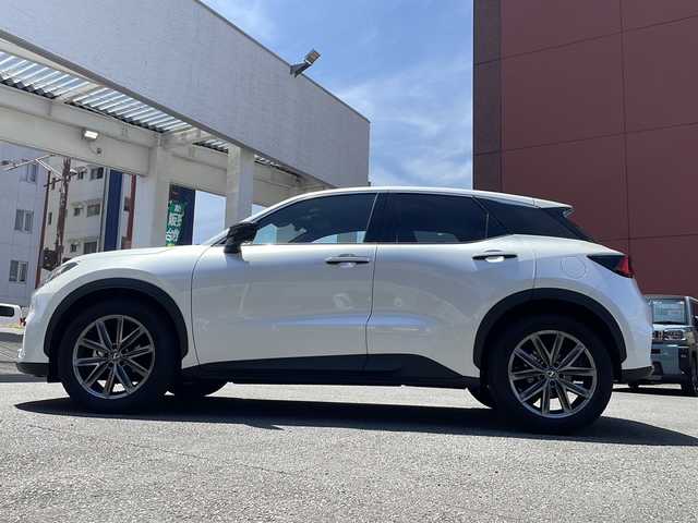 レクサス ＬＢＸ リラックス 宮崎県 2024(令6)年 1.4万km ソニッククォーツ ワンオーナー/純正ナビ/パノラマモニター/ビルトインETC/茶革シート/スマートキー/レーダークルーズコントロール/ヘッドアップディスプレイ/BSM/マークレビンソンサウンドシステム/ＡＣ１００Ｖ１５００Ｗ電源/保証書/取扱説明書