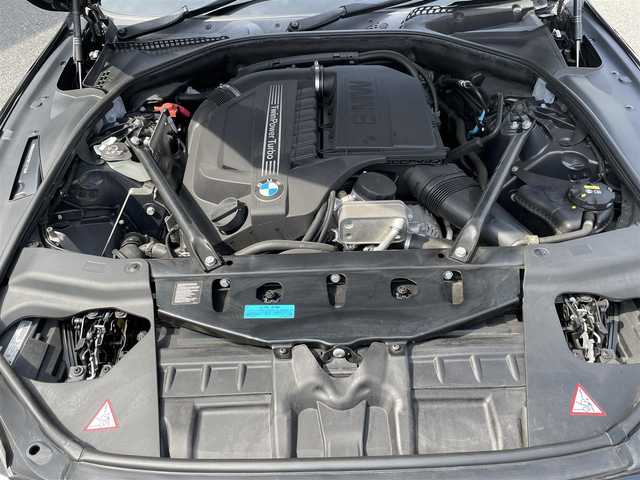 ＢＭＷ ６４０ｉ グランクーペ 神奈川県 2015(平27)年 2.9万km サファイアブラックP サンルーフ/黒革シート/Mスポーツ/純正HDDナビ・地デジTV/純正CD/DVD/MSV/USB/BT再生/バックモニター/ミラーETC/インテリジェントセーフティ/レーダークルーズコントロール/衝突警告/車線逸脱警告/コーナーセンサー/純正19インチAW/LEDライト/LEDフォグ/パドルシフト/アイドリングストップ/プッシュスタート/スマートキー×2/H28/29/30/R1/2/3/4年ディーラー整備記録/保証書・取説あり