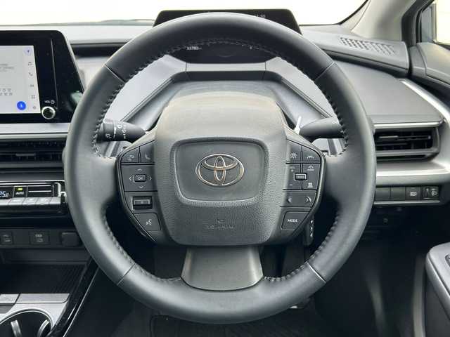 トヨタ プリウス U 茨城県 2023(令5)年 3.4万km グレー 純正ナビ/フルセグTV/Bluetooth接続/全方位カメラ/前後ドライブレコーダー/レーダークルーズコントロール/ビルトインETC/100V充電/LEDヘッドライト/BSM/セカンダリーコリジョンブレーキ/後方接近警報