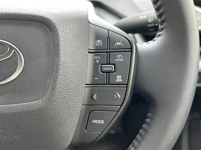 トヨタ プリウス U 茨城県 2023(令5)年 3.4万km グレー 純正ナビ/フルセグTV/Bluetooth接続/全方位カメラ/前後ドライブレコーダー/レーダークルーズコントロール/ビルトインETC/100V充電/LEDヘッドライト/BSM/セカンダリーコリジョンブレーキ/後方接近警報