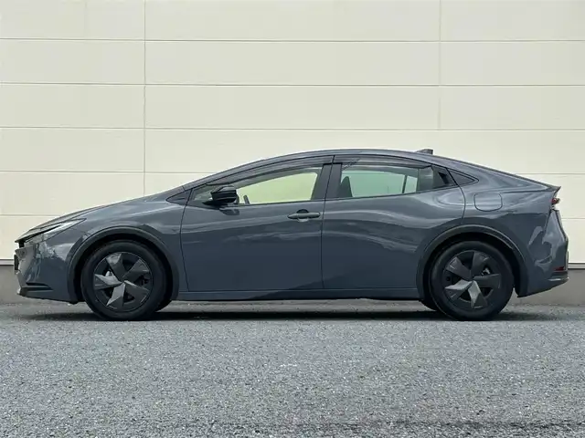 トヨタ プリウス U 茨城県 2023(令5)年 3.4万km グレー 純正ナビ/フルセグTV/Bluetooth接続/全方位カメラ/前後ドライブレコーダー/レーダークルーズコントロール/ビルトインETC/100V充電/LEDヘッドライト/BSM/セカンダリーコリジョンブレーキ/後方接近警報
