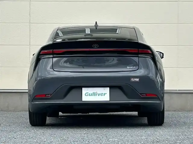 トヨタ プリウス U 茨城県 2023(令5)年 3.4万km グレー 純正ナビ/フルセグTV/Bluetooth接続/全方位カメラ/前後ドライブレコーダー/レーダークルーズコントロール/ビルトインETC/100V充電/LEDヘッドライト/BSM/セカンダリーコリジョンブレーキ/後方接近警報