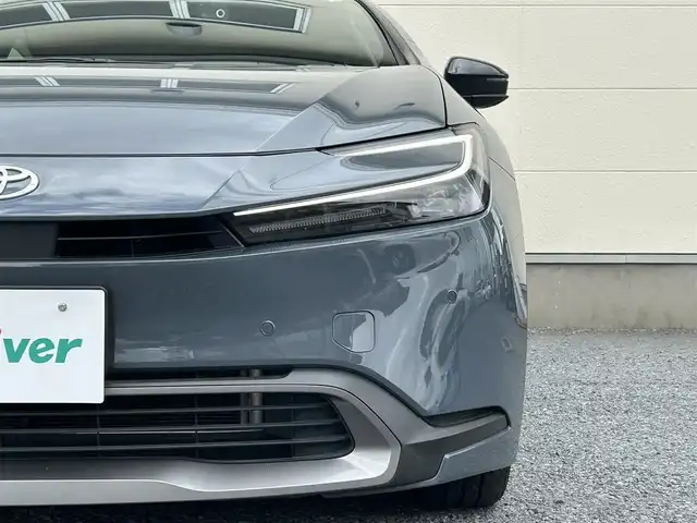 トヨタ プリウス U 茨城県 2023(令5)年 3.4万km グレー 純正ナビ/フルセグTV/Bluetooth接続/全方位カメラ/前後ドライブレコーダー/レーダークルーズコントロール/ビルトインETC/100V充電/LEDヘッドライト/BSM/セカンダリーコリジョンブレーキ/後方接近警報
