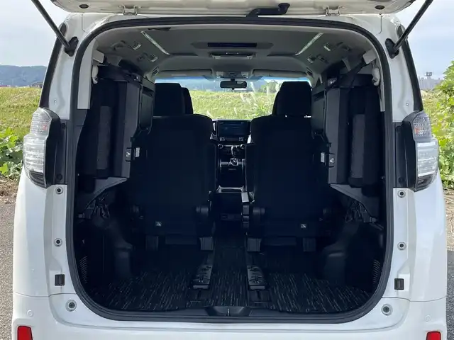 トヨタ ヴェルファイア Z 新潟県 2015(平27)年 9.2万km ホワイトパールクリスタルシャイン 4WD/社外10インチメモリナビ(EX10)/CD/DVD/BT/フルセグテレビ/バックカメラ/ETC/フリップダウンモニター/両側パワースライドドア/ステアリングスイッチ/コーナーセンサー/スマートキー/プッシュスタート/LEDヘッドライト/オートライト/フォグランプ/純正18インチアルミホイール/社外16インチAW冬タイヤ車載