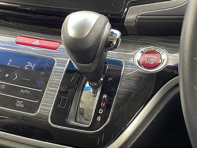 ホンダ オデッセイ アブソルート EX ADV 埼玉県 2016(平28)年 4.7万km ホワイトオーキッドパール 純正ナビ/全方位カメラ/前後ドライブレコーダー/ETC/ACC/PCS/LDA/アイドリングストップ/パドルシフト/先行車発進お知らせ/BSM/標識認識/後席モニター/純正フロアマット/純正ドアバイザー/ウィンカーミラー/フォグランプ/プッシュスタート/スマートキー/オットマン/パワーシート/ハーフレザーシート/純正アルミホイール/LEDヘッドライト