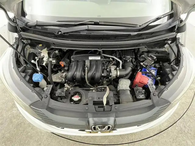 ホンダ フリード＋ G ホンダセンシング 千葉県 2017(平29)年 3.6万km ホワイトオーキッドパール 禁煙車/ホンダセンシング/・衝突軽減ブレーキ〈CMBS〉/・誤発進抑制機能/・ACC〈アダプティブ・クルーズ・コントロール〉/・LKAS〈車線維持支援システム〉/・歩行者事故低減ステアリング/・路外逸脱抑制機能/・先行車発進お知らせ機能/・標識認識機能/両側パワースライド/ビルトインETC/バックカメラ/スマートキー&プッシュスタート/革巻きステアリング/ステアリングスイッチ/純正15インチアルミホイール/LEDヘッドライト