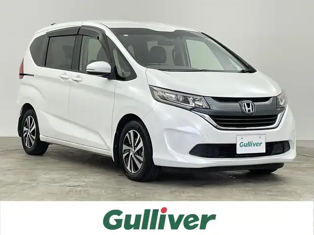 ホンダ フリード＋ G ホンダセンシング 千葉県 2017(平29)年 3.6万km ホワイトオーキッドパール 禁煙車/ホンダセンシング/・衝突軽減ブレーキ〈CMBS〉/・誤発進抑制機能/・ACC〈アダプティブ・クルーズ・コントロール〉/・LKAS〈車線維持支援システム〉/・歩行者事故低減ステアリング/・路外逸脱抑制機能/・先行車発進お知らせ機能/・標識認識機能/両側パワースライド/ビルトインETC/バックカメラ/スマートキー&プッシュスタート/革巻きステアリング/ステアリングスイッチ/純正15インチアルミホイール/LEDヘッドライト