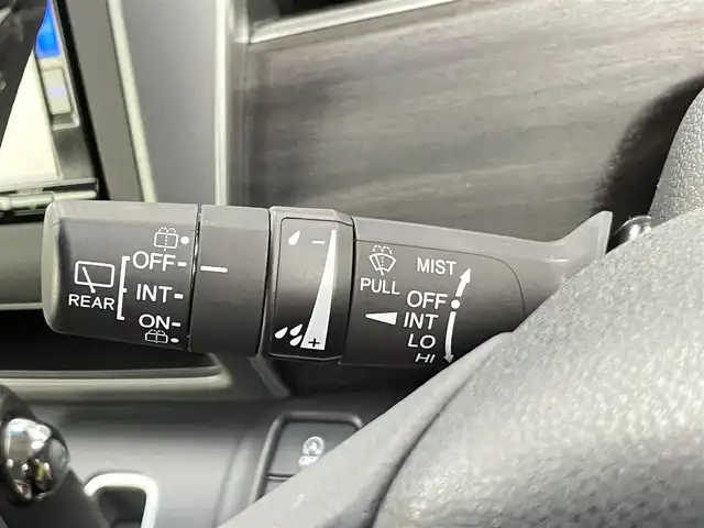 ホンダ フリード＋ G ホンダセンシング 千葉県 2017(平29)年 3.6万km ホワイトオーキッドパール 禁煙車/ホンダセンシング/・衝突軽減ブレーキ〈CMBS〉/・誤発進抑制機能/・ACC〈アダプティブ・クルーズ・コントロール〉/・LKAS〈車線維持支援システム〉/・歩行者事故低減ステアリング/・路外逸脱抑制機能/・先行車発進お知らせ機能/・標識認識機能/両側パワースライド/ビルトインETC/バックカメラ/スマートキー&プッシュスタート/革巻きステアリング/ステアリングスイッチ/純正15インチアルミホイール/LEDヘッドライト