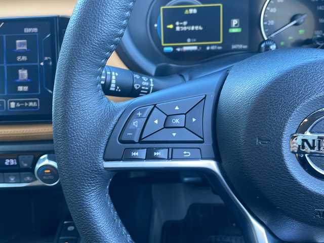 日産 キックス X FOUR ツートーンインテリアED 秋田県 2024(令6)年 3.5万km ダークブルー ワンオーナー/セーフティーアシスト/・プロパイロット/・エマージェンシーブレーキ/・インテリジェントルームミラー/・前方衝突予測警報/・ふらつき警報/・ハイビームアシスト/・車線逸脱防止支援システム/・インテリジェント アラウンドビューモニター/・踏み間違い衝突防止アシスト/純正メモリーナビ/　CD/DVD/SD/USB/　フルセグTV/Bluetooth/ビルトインETC/シートヒーター/２トーンレザーシート/冬タイヤAW付あり/LEDヘッドライト/純正フロアマット/ドアバイザー