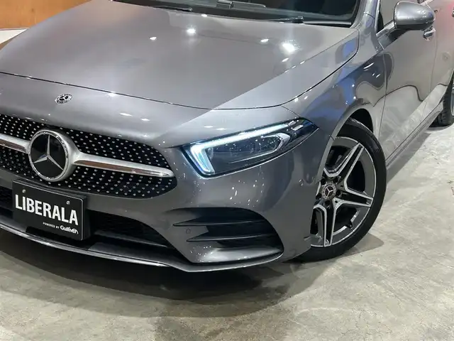 メルセデス・ベンツ Ａ２５０ 4MATIC AMGライン 道央・札幌 2019(令1)年 6.4万km マウンテングレー メタリックペイント/AMGライン/　・AMGスタイリングパッケージ/　・マルチビームLEDヘッドライト/　・アダプティブハイビームアシストプラス/　・18インチAMGアルミホイール/パノラミックスライディングルーフ/アドバンスドパッケージ/　・360°カメラ/　・ヘッドアップディスプレイ/　・アドバンスドサウンドシステム/AMGレザーエクスクルーシブパッケージ/レーダーセーフティパッケージ/ナビゲーションパッケージ/純正メモリナビ/フルセグTV/USB・Bluetooth