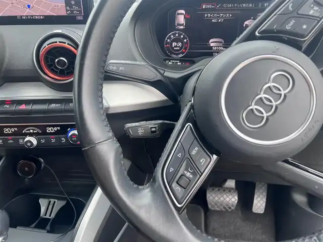 アウディ Ｑ２ 1．0 TFSI スポーツ 広島県 2018(平30)年 5.9万km グレイシアホワイトメタリック アダプティブクルーズコントロール/・プレセンスフロント/・ホールドアシスト/・パーキングシステム/・リアビューカメラ/ドライブセレクト/ボディ同色ホイールアーチ/アイスシルバーメタリックリアピラー/LEDリアコンビネーションランプ/・ダイナミックターンインジケーター/マットブラッシュアルミニウムインパネ加飾/アナログメーター/・ドライバーインファメーションシステム/革巻きステアリングホイール/ブラック/グレーツートーンインデックスクロスシート/ライティングパッケージ/アルミニウムスカッフプレート/アドバンスキーシステム