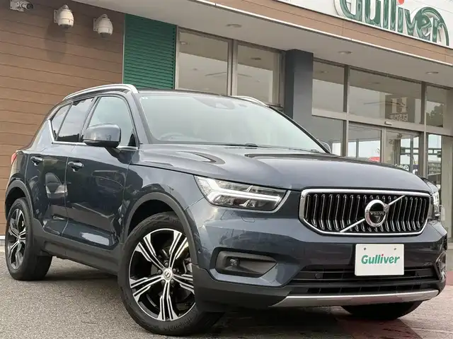 ボルボ ＸＣ４０ B4 AWD インスクリプション 香川県 2021(令3)年 2.4万km 青 ワンオーナー/メーカーナビ/全方位カメラ/サンルーフ/純正19インチアルミ/LEDヘッドライト/黒革シート/パワーシート/全席シートヒーター/ハンドルヒーター/レーダークルーズコントロール/レーンキープ/前後ドライブレコーダー/ハンズフリーパワーバックドア/ETC