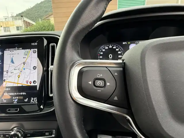 ボルボ ＸＣ４０ B4 AWD インスクリプション 香川県 2021(令3)年 2.4万km 青 ワンオーナー/メーカーナビ/全方位カメラ/サンルーフ/純正19インチアルミ/LEDヘッドライト/黒革シート/パワーシート/全席シートヒーター/ハンドルヒーター/レーダークルーズコントロール/レーンキープ/前後ドライブレコーダー/ハンズフリーパワーバックドア/ETC