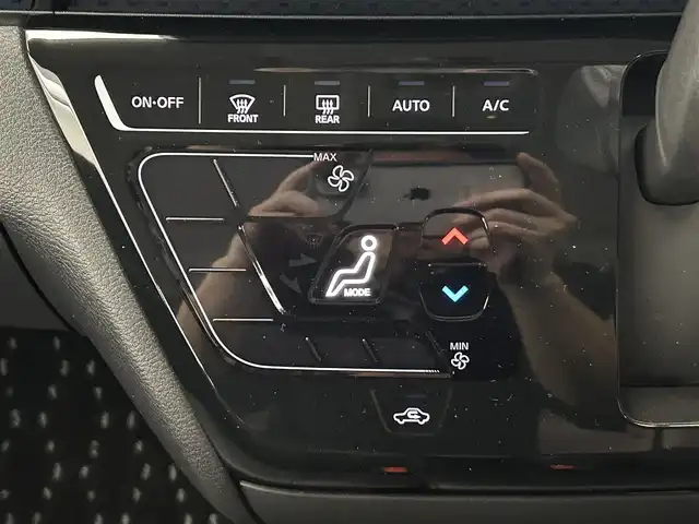 日産 ルークス HWS Gターボ アーバンクロム プロパイロットED 愛媛県 2023(令5)年 0.9万km ブラック エマージェンシーブレーキ　プロパイロット　インテリジェントルームミラー　純正メモリナビ　Bluetooth　フルセグ　AppleCarPlay　androidauto　アラウンドビューモニター　両側パワースライド　ステアリングスイッチ　純正ドライブレコーダー　レザーシート　プッシュスタート 　スマートキ―　　スペアキー　ターボ　レザーシート