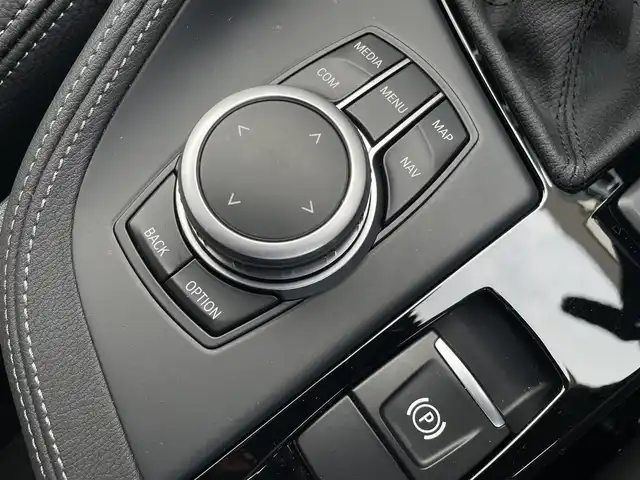 ＢＭＷ Ｘ１ xDrive 18d xライン EDジョイ+ 東京都 2020(令2)年 2.7万km 白 純正HDDナビ/ドライビングアシスト/ワンオーナー/スマートキー/プッシュスタート/4WD/MFSW/アダプティブクルーズコントロール/オートライト/フォグライト/純正ナビ/Bluetooth接続/ハーフレザーシート/電動パワーシート/バックモニター/パークアシスト/コーナーセンサー/ETC/純正LEDヘッドライト/純正18インチアルミホイール/電動パワーゲート